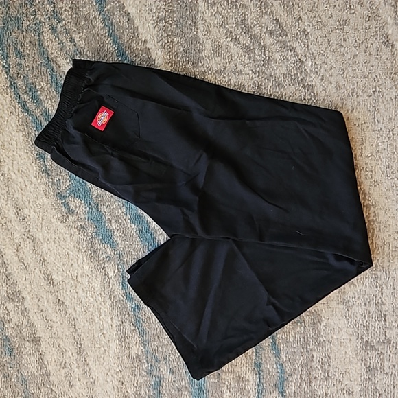 Woman's Dickies Elastic Waistband Pull-on Scrub Pants. Black. Sz: S - Picture 1 of 8